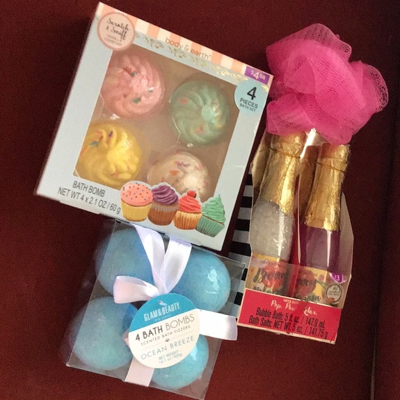 Other - Bundle of Bath Bombs, NWT🎀🎀🎀🎀